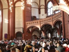 Zu insgesamt 41 Gottesdiensten laden die zehn Evangelischen Kirchengemeinden in Solingen am 24. Dezember ein. (Archivfoto: © Bastian Glumm)