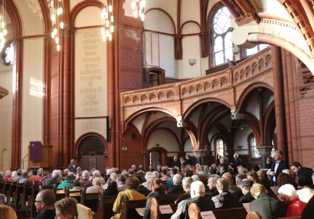 Zu insgesamt 41 Gottesdiensten laden die zehn Evangelischen Kirchengemeinden in Solingen am 24. Dezember ein. (Archivfoto: © Bastian Glumm)