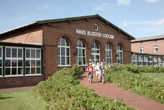 Die Diakonie Bethanien hat die Familienferienstätte „Haus Kloster Loccum“ auf der Nordseeinsel Langeoog gepachtet. (Foto: © Diakonie Bethanien)
