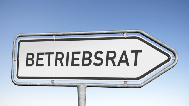 Der Betriebsrat gewinnt durch die Pflicht zur Arbeitszeiterfassung an Bedeutung und übernimmt eine zentrale Rolle bei der Umsetzung rechtlicher Vorgaben im Unternehmen. (Foto: © hkama / Adobe Stock)