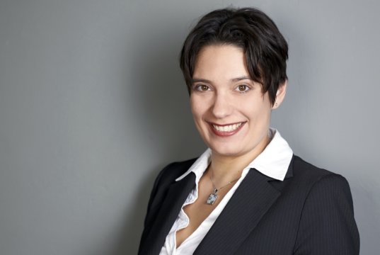 Die gebürtige Essenerin Birgit Walter (44) übernimmt am 1. April die Leitung der Städtischen Musikschule Solingen. (Foto: © Birgit Walter)