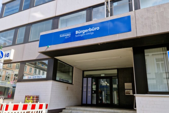 Das Bürgerbüro in Solingen-Ohligs an der Grünstraße. Die Solinger Bürgerbüros setzen ein neues Selbstbedienungskonzept um. (Foto: © Bastian Glumm)