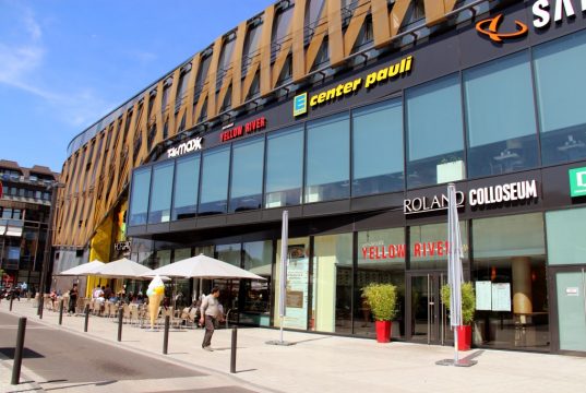 Auf die ersten drei verkaufsoffenen Sonntage für das Jahr 2017 einigte man sich jetzt bei einem Runden Tisch im Rathaus. (Archivfoto: © B. Glumm)