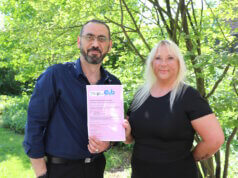 Laden am 9. Mai zum Info-Nachmittag nach Solingen-Ohligs ein: Alexa Rama von der EVB Training GmbH und Rosario Lo Vacco von Colibri Bildung. (Foto: © Bastian Glumm)