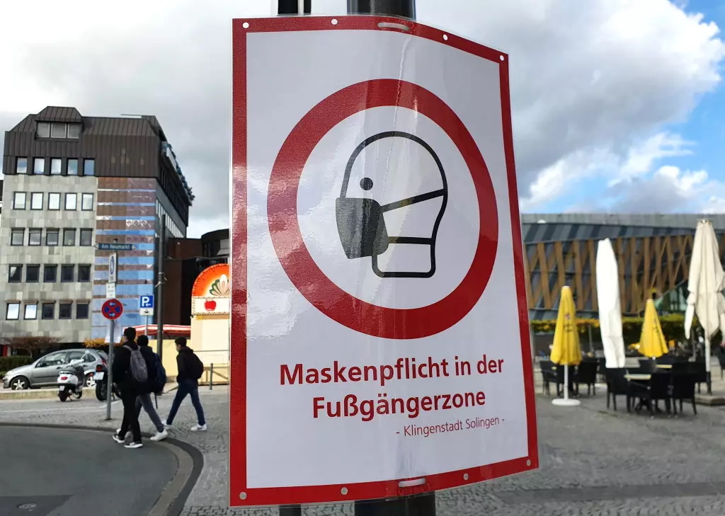 Die Stadt Solingen lockert auf Grund der derzeit guten Inzidenzwerte die Maskenpflicht. (Archivfoto: © Bastian Glumm)