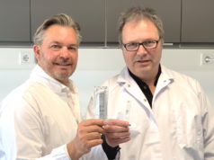 Dirk Rolf Gieselmann, Vorstand der Unternehmsgruppe Matrix Biotech AG und Dr. Peter Möller, Geschäftsführer der dentognostics GmbH. (Foto: © dentognostics GmbH).