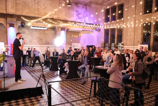 Der Bergsteiger-Accelerator, das Startup-Förderprogramm von Solingen.Business, feierte jetzt mit seinem Demo Day in der Alten Maschinenhalle den krönenden Abschluss seiner siebten Förderrunde. (Foto: © Bastian Glumm)