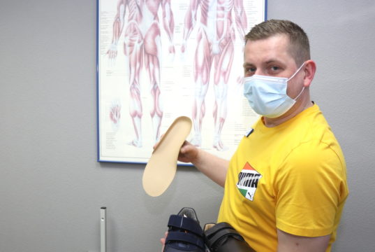 Im Sanitätshaus Köppchen gibt es für Patienten mit einem "diabetischen Fuß" orthopädisches Schuhwerk, entsprechende Einlagen werden nach Maß angefertigt. (Foto: © Bastian Glumm)