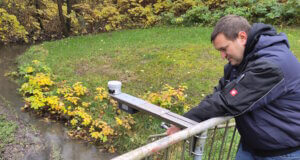 Digitales Hochwasserfrühwarnsystem im Bergischen Land: Sensor am Schellenbecker Bach in Wuppertal. (Foto: © Wupperverband)