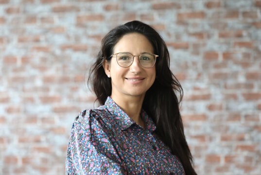 Jessica Pansa gründete das Startup Du.Mapa, um Eltern bei der spielerischen Förderung ihrer Kinder zu unterstützen – aktuell ist sie Teilnehmerin im Programm Bergsteiger-Accelerator der Solinger Wirtschaftsförderung. (Foto: © Bastian Glumm)