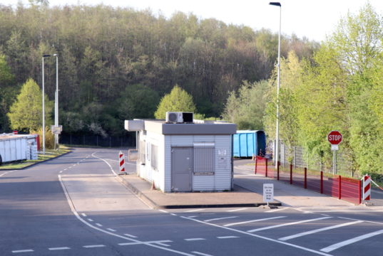 Das EntsorgungsZentrum Bärenloch an der Cronenberger Straße. (Foto: © Bastian Glumm)