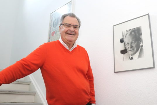 Ernst Lauterjung sitzt seit 1978 für seine SPD im Rat der Stadt Solingen. Von 2014 bis 2020 war er 1. Bürgermeister der Klingenstadt. (Foto: © Bastian Glumm)