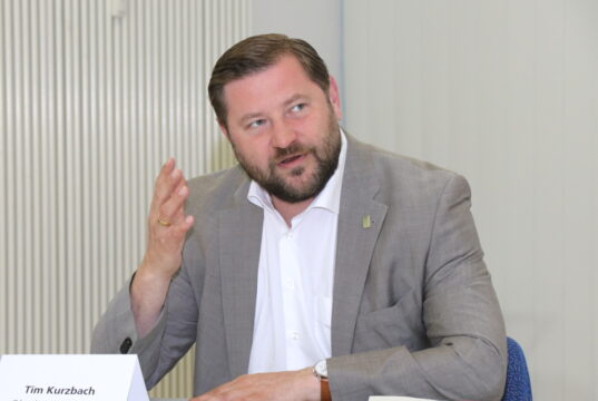 Tim Kurzbach, Oberbürgermeister der Stadt Solingen. (Foto: © Bastian Glumm)