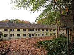 Teile des alten Eugen-Maurer-Haus in Gräfrath werden abgerissen. Die Altenzentren der Stadt Solingen bauen dort einen modernen Neubau. (Foto: © Tim Oelbermann)