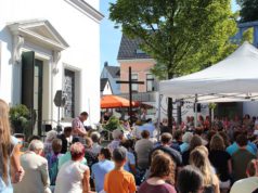 Auch in diesem Jahr werden evangelische Gemeinden in Solingen das Pfingstfest nutzen, um die Kirchenmauern zu verlassen. (Archivfoto: © B. Glumm)