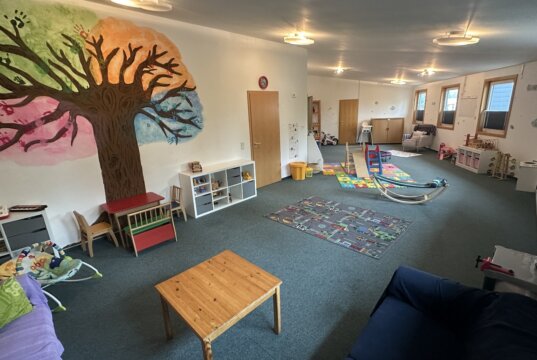 Die Evangelische Stadtmission Solingen eröffnet einen neuen Raum für ihre Eltern-Kind-Gruppe – mehr Platz für Spiel, Austausch und Begegnung. (Foto: © Evangelische Stadtmission Solingen)