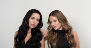 Moderne Extensions sorgen für nahtloses Volumen und natürliche Übergänge im Haar. Perfekt für einen stilvollen Look im Alltag. (Foto: © Hickenbick Hair)