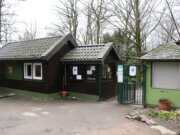 Der Haupteingang des Tierparks Fauna in Gräfrath. (Archivfoto: © Bastian Glumm)