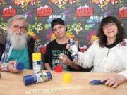 Bringen den Felix Kids-Club auf Vordermann und warten auf einen Eröffnungstermin: v.li. Gunter "Felix" Opitz, Graffitikünstler Daniel "DanKleax" Kaczmarek und Sybilla Opitz. (Foto: © B. Glumm)