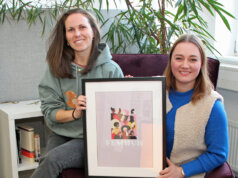 Leonie Poos und Annika Dewenter sind die Initiatorinnen des femhub Frauennetzwerkes für Gründerinnen. (Foto © Sandra Grünwald)