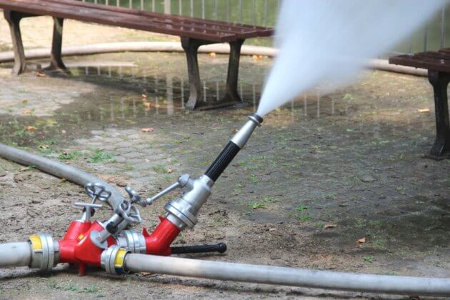 Feuerwehr auch Teich im CoppelPark mit Frischwasser Das