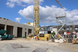 Gearbeitet wird in Ohligs in zwei Bauabschnitten. Der erste Neubau soll bereits im kommenden Jahr an der Brunnenstraße bezugsfertig sein. (Foto: © Bastian Glumm)