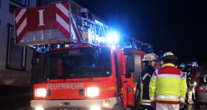 In der Silvesternacht rückte die Feuerwehr Solingen zu sechs Brandeinsätzen aus. Der Rettungsdienst wurde 24 Mal gerufen. (Archivfoto: B. Glumm)