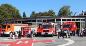 Am kommenden Sonntag lädt die Feuer- und Rettungswache III in Wald wieder zum Tag der offenen Tür ein. (Archivfoto: © Bastian Glumm)