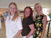 Setzen gemeinsam das neue Bewegungsangebot "FlexiWoman" in den Räumen der "Helfenden Schirme" an der Linkgasse um: v.li. Yuliia Arismyatova, Agnieszka Moranska-Röder und Svitlana Glumm. (Foto: © Bastian Glumm)