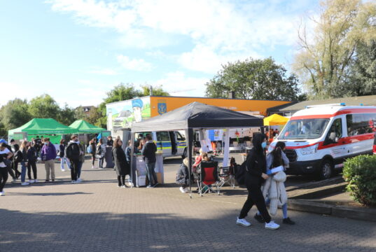 Die Ausbildungsbörse "Forum Beruf" fand im vergangenen Jahr auf dem Gelände des Autohauses Schönauen in Ohligs statt. (Archivfoto: © Bastian Glumm)
