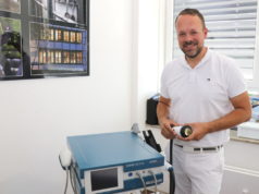 Dr. Frank Seidel ergänzt das Praxisteam der Chirurgischen Gemeinschaftspraxis in Solingen seit dem 1. Juli 2020. Der 1976 in Frankfurt am Main geborene Unfallchirurg und Orthopäde bringt vor allem seine "konservative" Behandlungsmethode mit nach Solingen. (Foto: © Bastian Glumm)