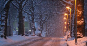 Der Winter hat Solingen derzeit im Griff. Der städtische Winterdienst hat die Hauptstraßen inzwischen überwiegend geräumt. (Foto: © Bastian Glumm)