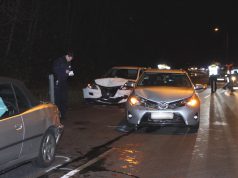 Zu einem schweren Verkehrsunfall kam es am Donnerstagabend auf dem Frankfurter Damm in Fahrtrichtung Wald. Dabei wurden mindestens zwei Personen verletzt. (Foto: © Tim Oelbermann)
