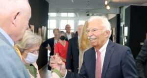 Zu Ehren von Solingens ehemaligem Oberbürgermeister Franz Haug (CDU) fand am Freitag ein Empfang im Gräfrather Kunstmuseum statt. (Foto: © Bastian Glumm)