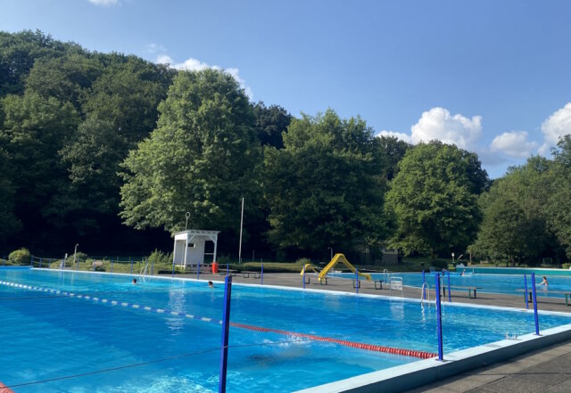 Das Freibad Ittertal ist wieder geöffnet! Mitglieder der Spar- und Bauverein Solingen eG baden gratis – den ganzen Sommer über. (Foto: © Spar- und Bauverein Solingen)