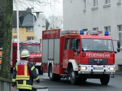 Auf dem Gelände der Firma Kronprinz fand am Sonntag eine große Übung der Freiwilligen Feuerwehr mit der Werkfeuerwehr des Unternehmens statt. (Foto: © Tim Oelbermann)