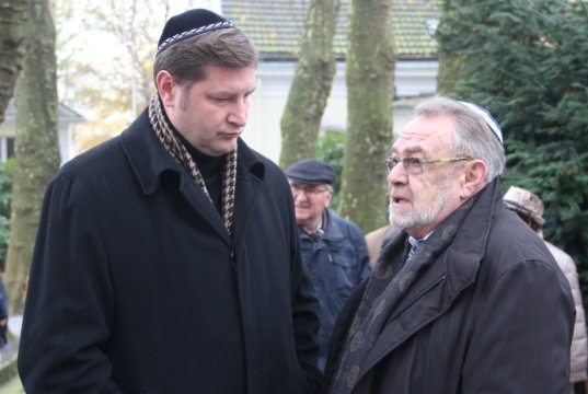 Oberbürgermeister Tim Kurzbach (li.) mit Leonid Goldberg, Vorstandsvorsitzender der Jüdischen Kultusgemeinde Wuppertal. Zu dieser gehört auch Solingen. (Archivfoto: © Bastian Glumm)