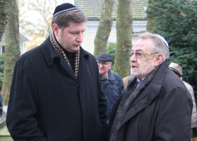 Oberbürgermeister Tim Kurzbach (li.) mit Leonid Goldberg, Vorstandsvorsitzender der Jüdischen Kultusgemeinde Wuppertal. Zu dieser gehört auch Solingen. (Archivfoto: © Bastian Glumm)