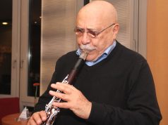 Ein Mann und seine Klarinette. Gioa Feidman, der "König des Klezmer", kommt im Januar wieder nach Solingen. (Foto: © Bastian Glumm)