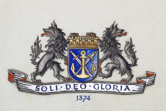 Das erste Goldene Buch Solingens aus dem Jahre 1933 ist zurück in der Klingenstadt. (Foto: © Stadt Solingen)