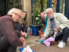 388 Stolpersteine erinnern in Solingens niederländischer Partnerstadt Gouda an die von den Nazionalsozialisten ermordeten Juden. Eine Delegation um den Solinger SPD-Ratsherr Uli Preuss (re.) besuchte jetzt Gouda. (Foto: © Uli Preuss)