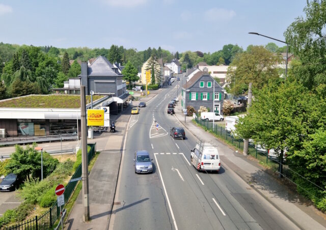 graefrath-wuppertaler-strasse Die Wuppertaler Straße in Gräfrath. (Foto: © Bastian Glumm)