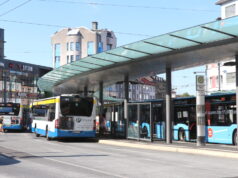 Die Bushaltestelle Graf-Wilhelm-Platz in der Solinger Innenstadt. (Foto: © Bastian Glumm)