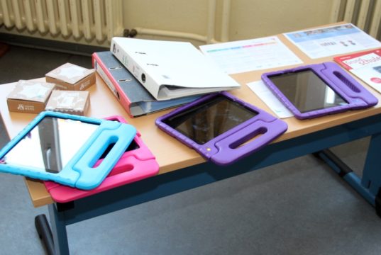 Die Stadt will auch weiterhin verstärkt in die IT-Infrastruktur der Solinger Schulen investieren. (Archivfoto: © Bastian Glumm)