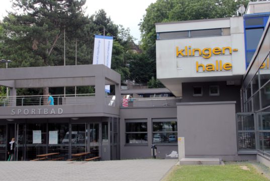 Klingenbad und Klingenhalle am Weyersberg. (Archivfoto: © Bastian Glumm)