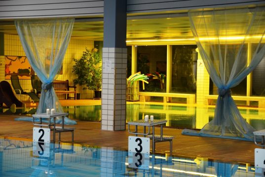 Das Hallenbad Vogelsang soll abgerissen werden und einem Neubau weichen. Zu einem Workshop traf sich am Dienstagabend dazu eine Kommission. Zahlreiche Vorschläge wurden gesammelt. (Archivfoto: © Martina Hörle)