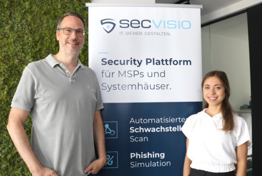 Hannah Dollinger und Tobias Erdmann haben die Secvisio GmbH gegründet und wollen Unternehmen in Sachen IT-Sicherheit fit machen. (Foto: © Bastian Glumm)