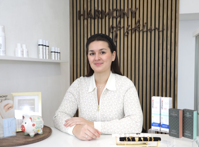 Sophie Lippe in ihrem Studio „Harmony of Skin“ an der Schützenstraße. Seit zwei Jahren arbeitet sie hier mit dem Schwerpunkt Maderotherapie und Kosmetik. (Foto: © Bastian Glumm)