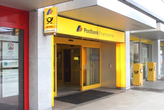 Die Postbank-Filiale an der Birkerstraße. (Archivfoto: © Bastian Glumm)