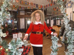 Agnieszka Moranska-Röder vom Vorstand der "Helfenden Schirme" freut sich auf den Nikolaustag, den der Verein am 6. Dezember organisiert. (Foto: © Bastian Glumm)